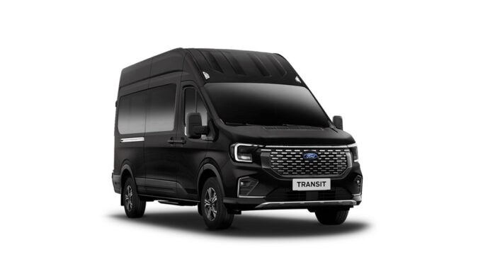 Nội thất khoang xe Ford Transit Thế Hệ Mới sạch sẽ tại Quy Nhơn