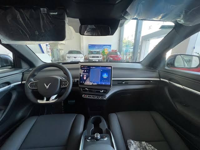 Nội thất khoang xe VinFast VF 6 (C-SUV) sạch sẽ tại Quy Nhơn